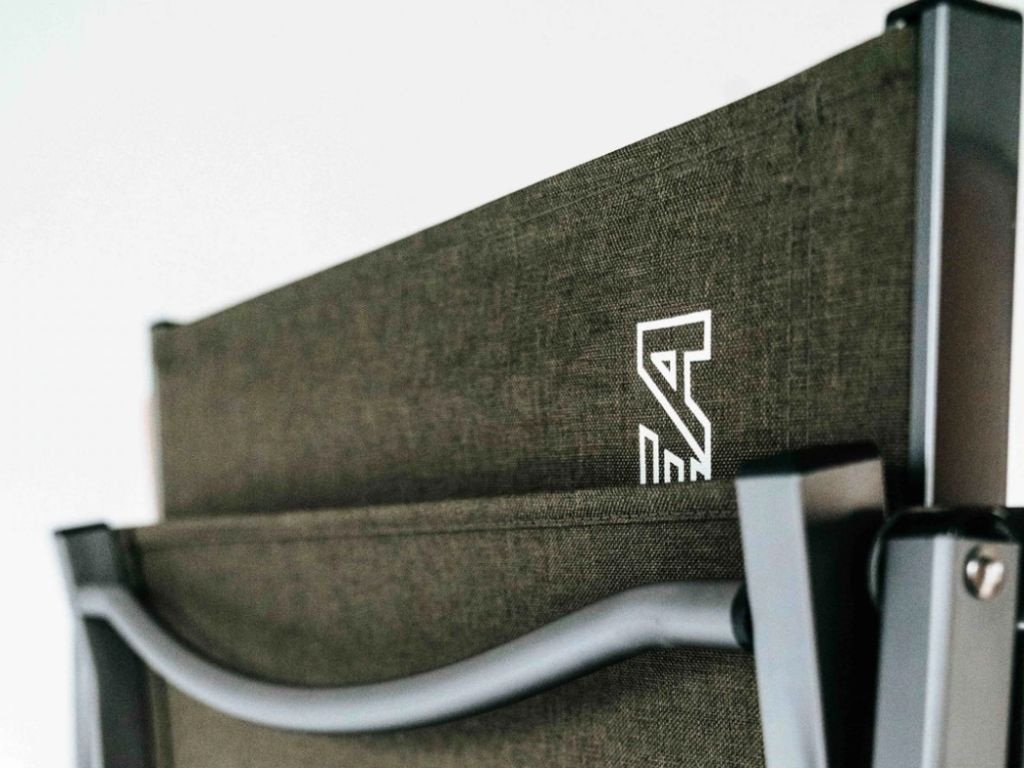 Titan Flat Chair
